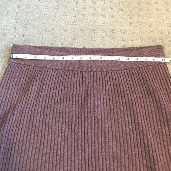 Gap Knit Midi Skirt in purple fig - Size L - NWT - Picture 7 of 8